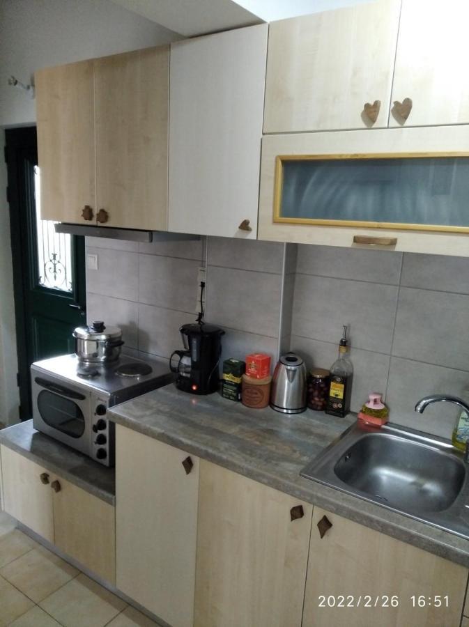 La Casita Apartment เอเธนส์ ภายนอก รูปภาพ