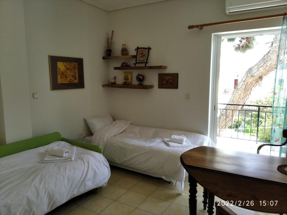 La Casita Apartment เอเธนส์ ภายนอก รูปภาพ